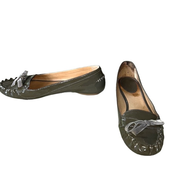 Kate Spade Lacey Olive Green Patent Leather Velvet Bow Ballet Flats Loafers  9.5 - Picture 4 of 14